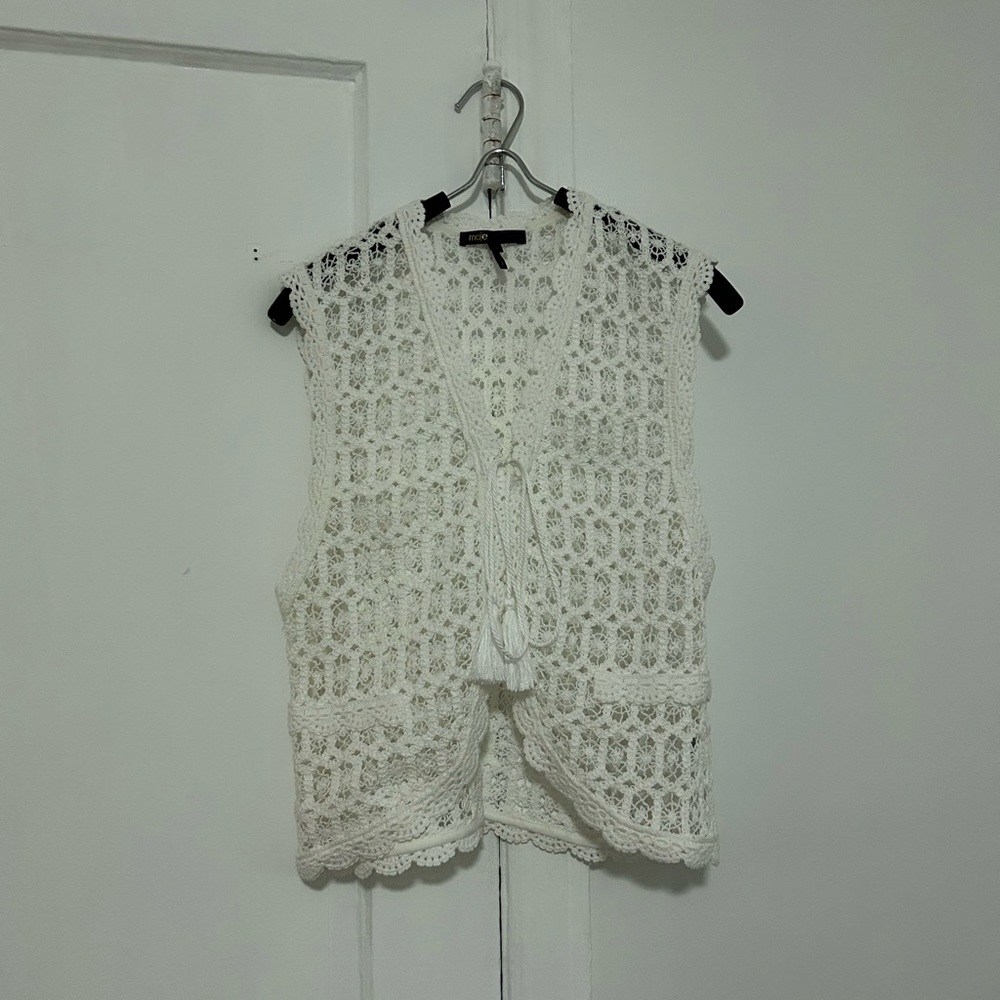white maje vest